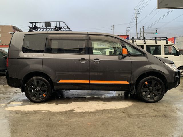 Mitsubishi DELICA D5 2017-08 193259-3