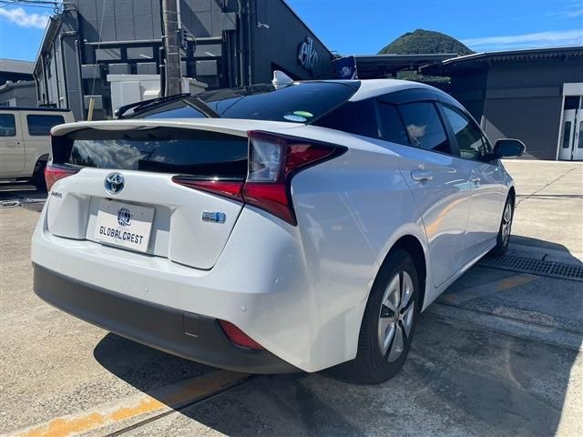 Toyota PRIUS 2021-01 10965-6