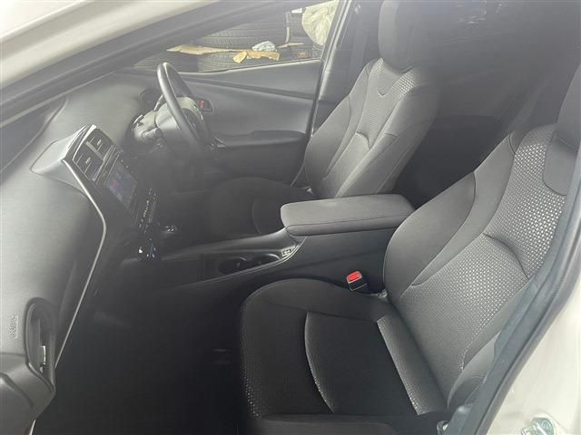 Toyota PRIUS 2021-01 10965-2