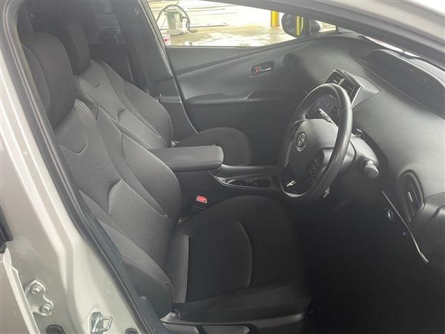 Toyota PRIUS 2021-01 10965-19