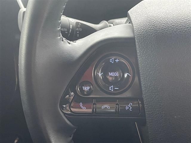 Toyota PRIUS 2021-01 10965-12
