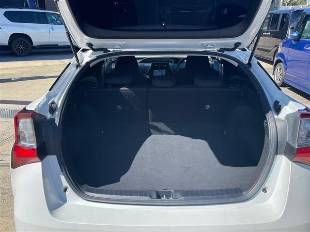 Toyota PRIUS 2021-01 10965-4
