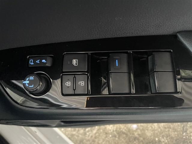 Toyota PRIUS 2021-01 10965-18