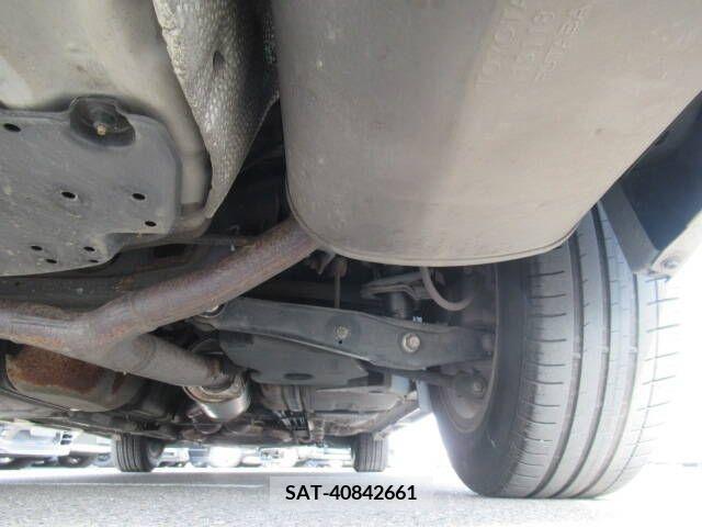 Toyota MARK X 2007-06 208231-18