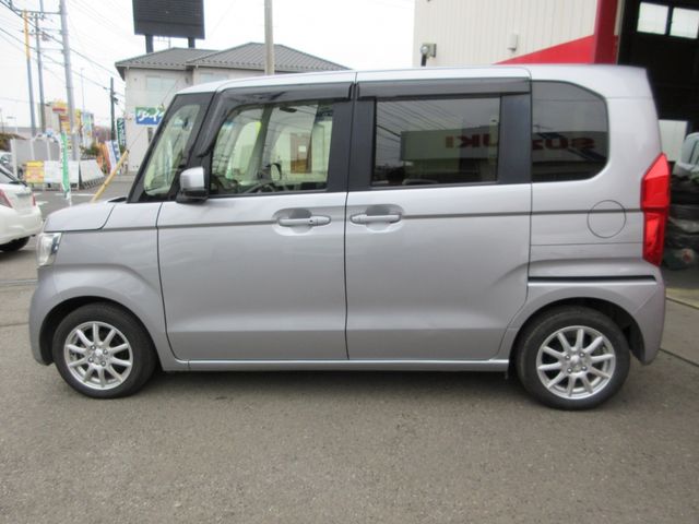 Honda N BOX 2019-04 187705-6