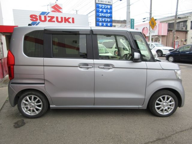Honda N BOX 2019-04 187705-7