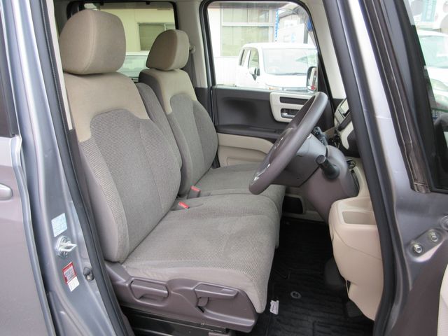 Honda N BOX 2019-04 187705-9