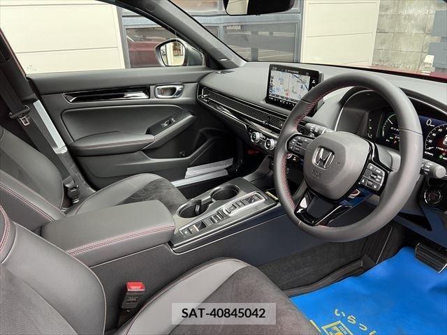 Honda CIVIC 2024-03 332690-11