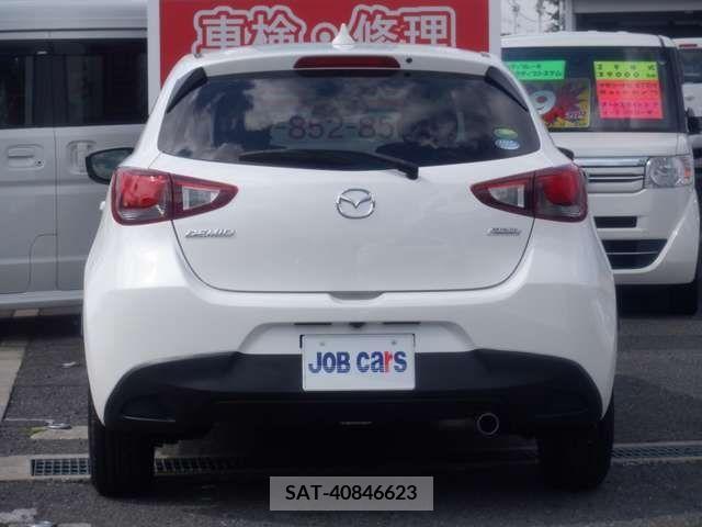Mazda DEMIO 2017-01 267633-4