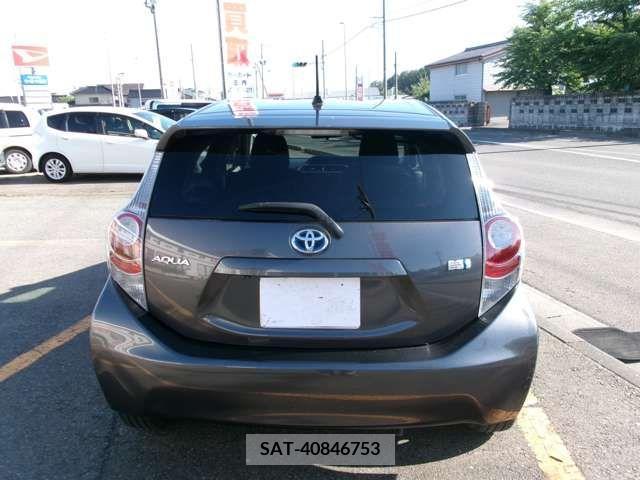 Toyota AQUA 2012-03 327255-5