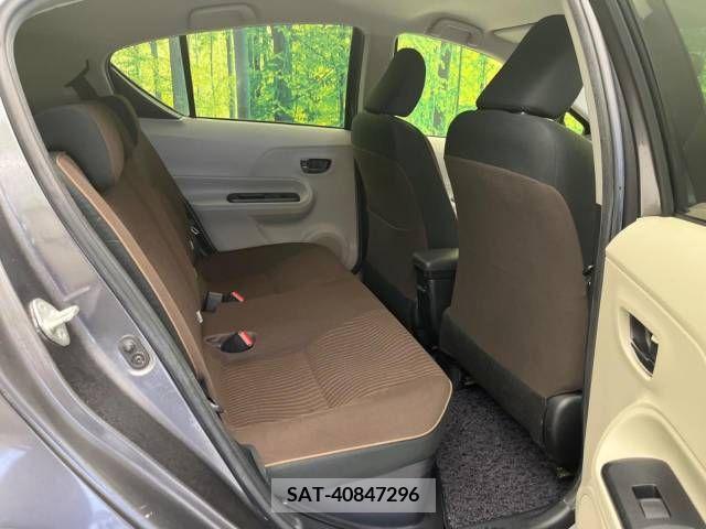 Toyota AQUA 2012-04 260640-9