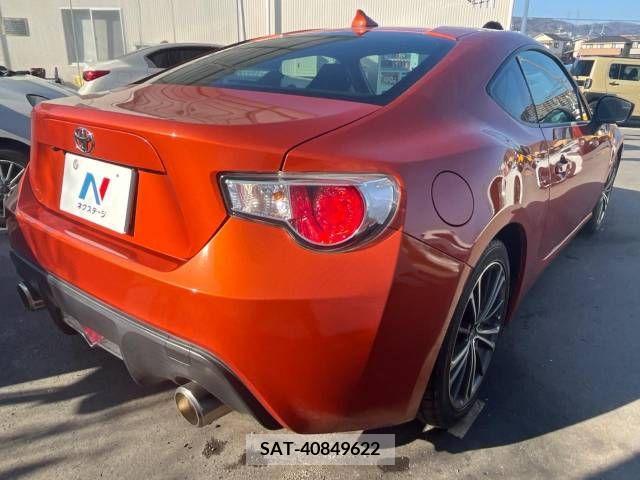 Toyota 86 2013-10 225114-17