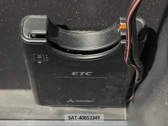 Toyota SIENTA 2018-11 378348-6