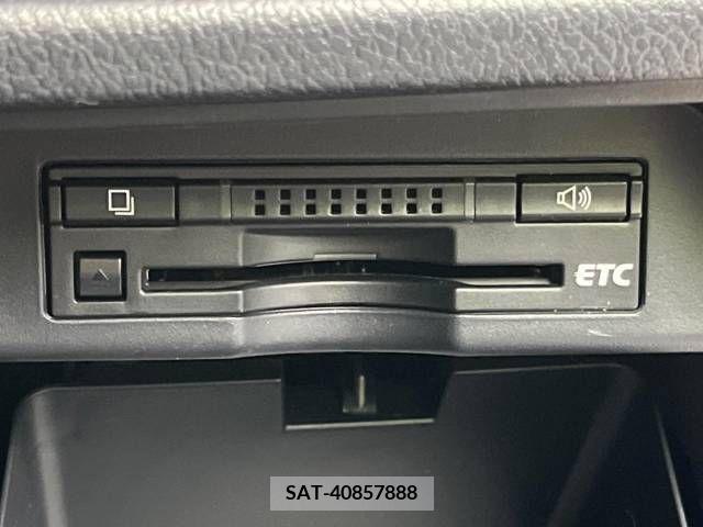 Toyota VOXY 2013-08 338856-5