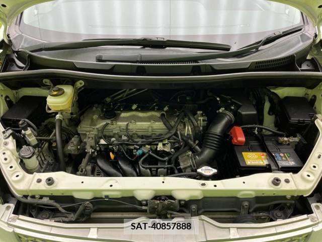 Toyota VOXY 2013-08 338856-19