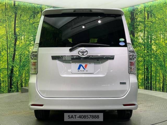 Toyota VOXY 2013-08 338856-16
