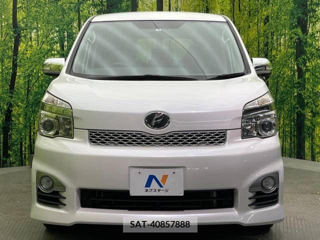 Toyota VOXY 2013-08 338856-15