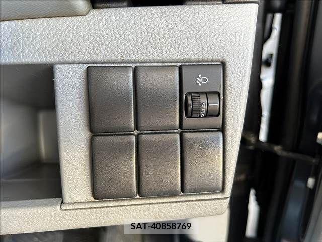 Suzuki WAGON R 2010-11 370881-27