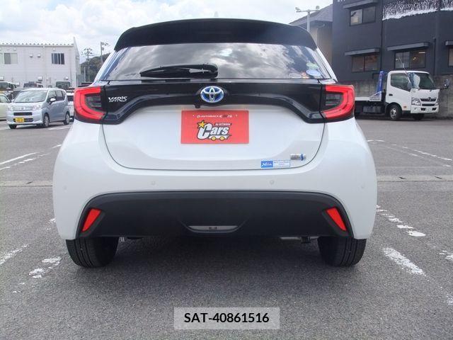 Toyota YARIS 2020-09 379849-7