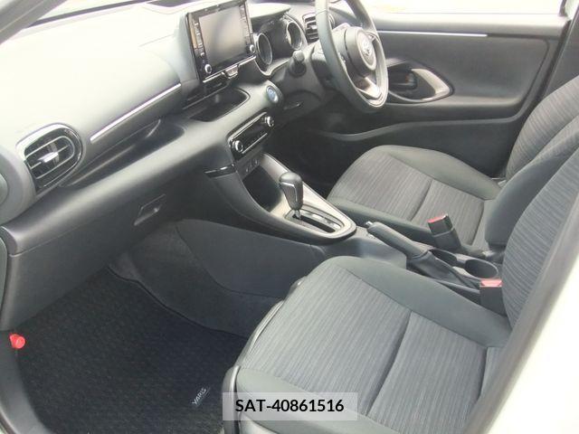 Toyota YARIS 2020-09 379849-24