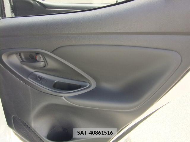 Toyota YARIS 2020-09 379849-21