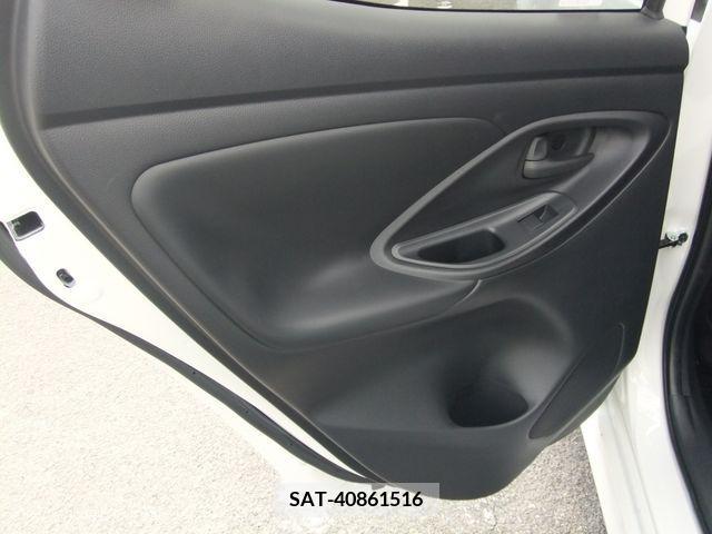 Toyota YARIS 2020-09 379849-23