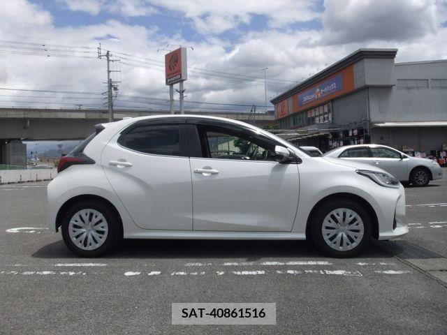 Toyota YARIS 2020-09 379849-5