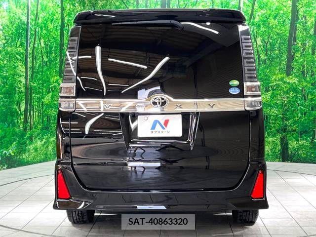 Toyota VOXY 2018-11 213741-16
