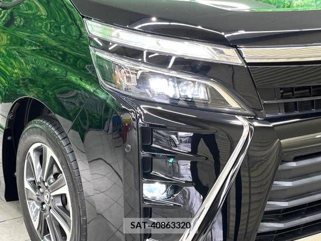 Toyota VOXY 2018-11 213741-13