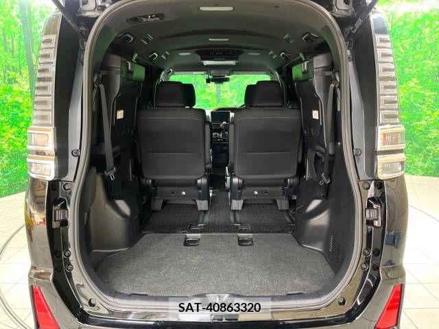 Toyota VOXY 2018-11 213741-11