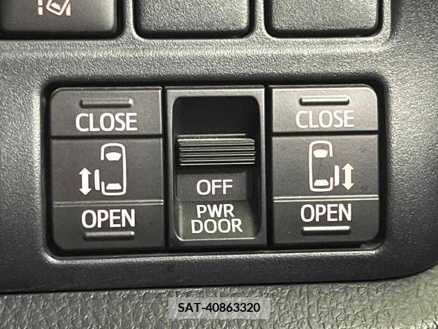 Toyota VOXY 2018-11 213741-6