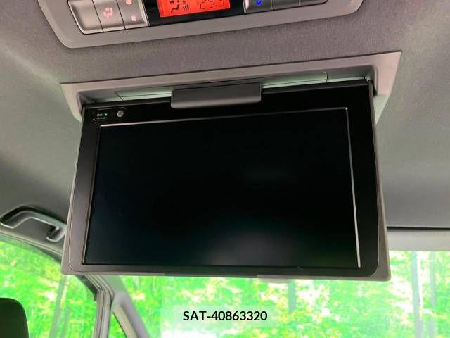 Toyota VOXY 2018-11 213741-3