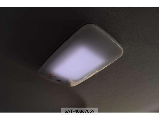 Toyota PRIUS PHV 2018-06 215207-17