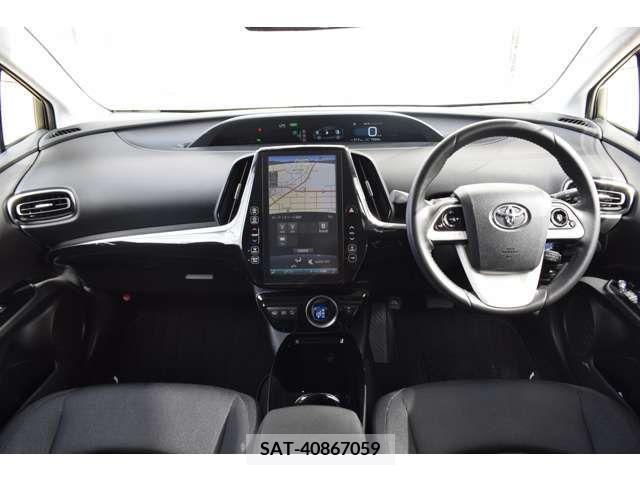 Toyota PRIUS PHV 2018-06 215207-3