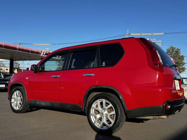 Nissan X-TRAIL 2011-11 186504-5