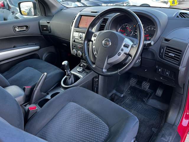 Nissan X-TRAIL 2011-11 186504-9