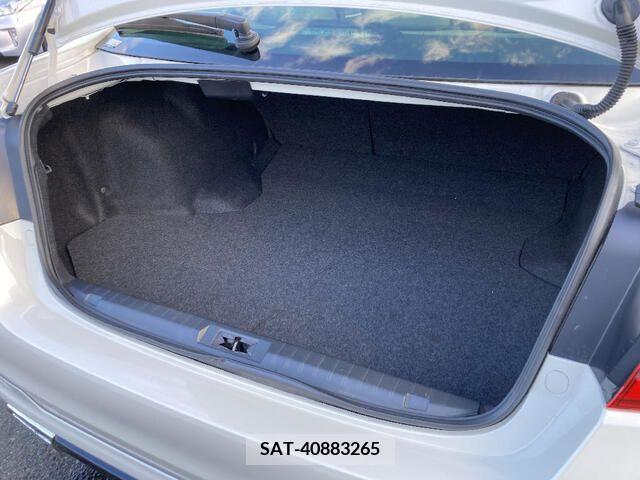 Subaru LEGACY B4 2016-06 215593-17