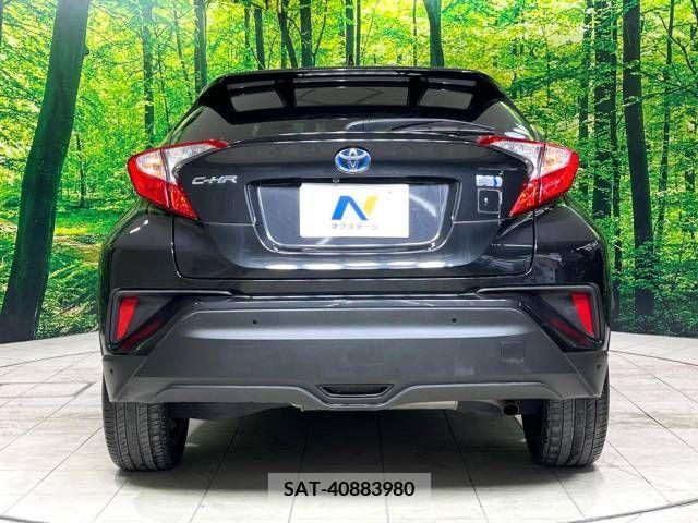 Toyota C-HR 2017-04 222395-15