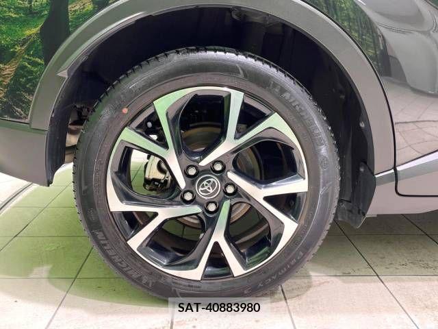 Toyota C-HR 2017-04 222395-13