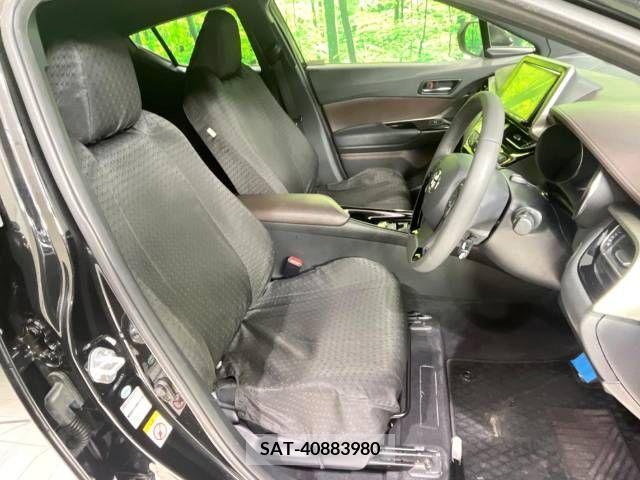 Toyota C-HR 2017-04 222395-8
