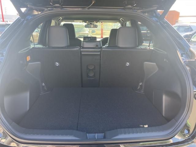 Toyota YARIS CROSS 2023-11 191667-4