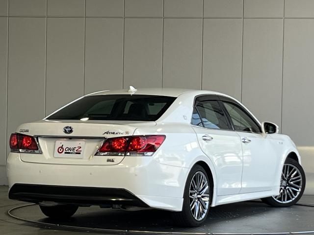 Toyota CROWN SEDAN 2015-03 186307-1