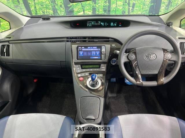 Toyota PRIUS 2013-01 281917-1