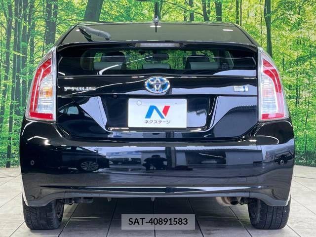 Toyota PRIUS 2013-01 281917-15