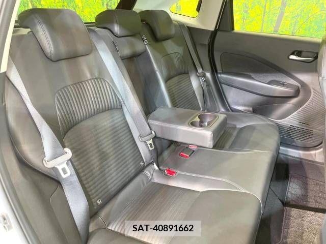 Nissan AURA 2022-02 356676-9