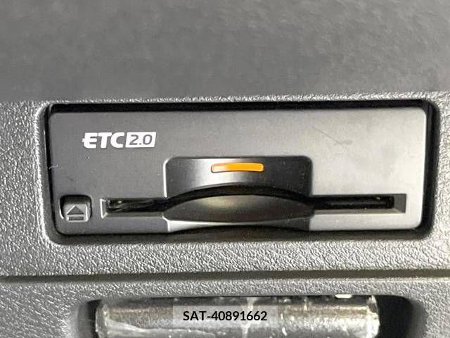 Nissan AURA 2022-02 356676-7