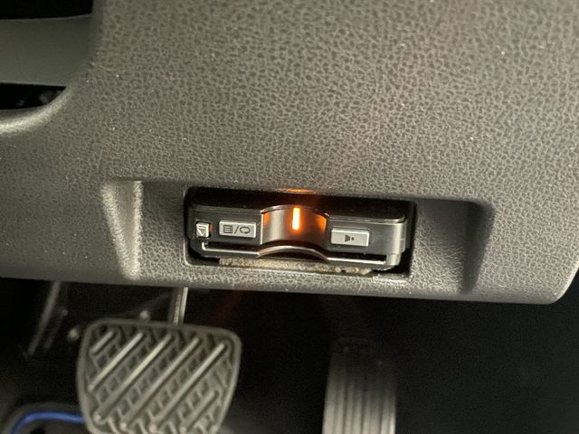 Nissan LEAF 2019-09 182719-23