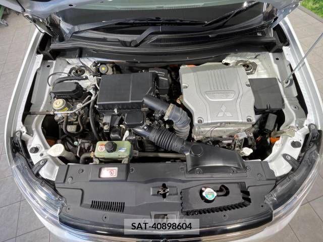 Mitsubishi OUTLANDER PHEV 2014-06 223423-18