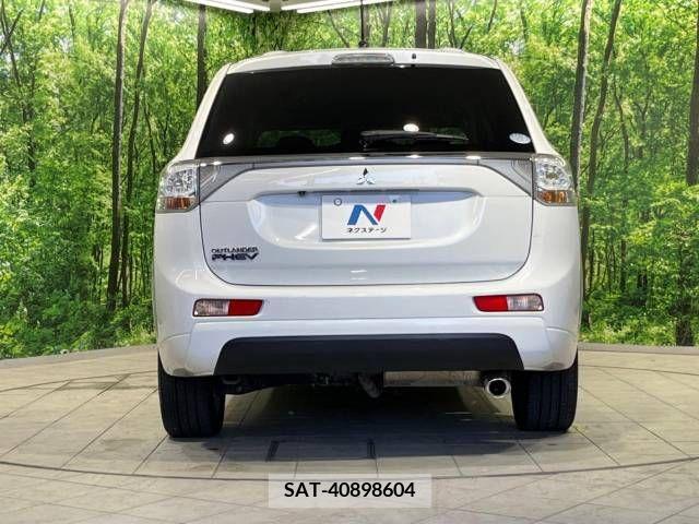 Mitsubishi OUTLANDER PHEV 2014-06 223423-15
