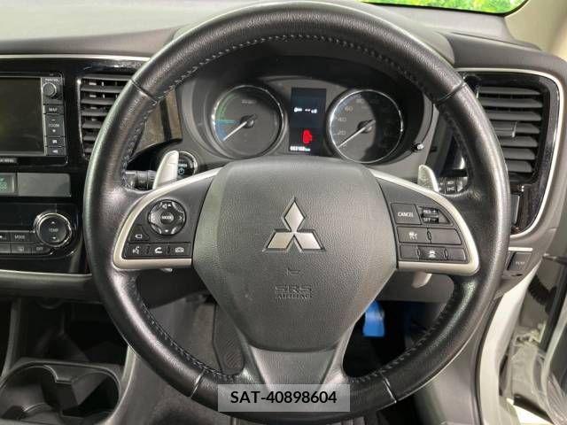 Mitsubishi OUTLANDER PHEV 2014-06 223423-11